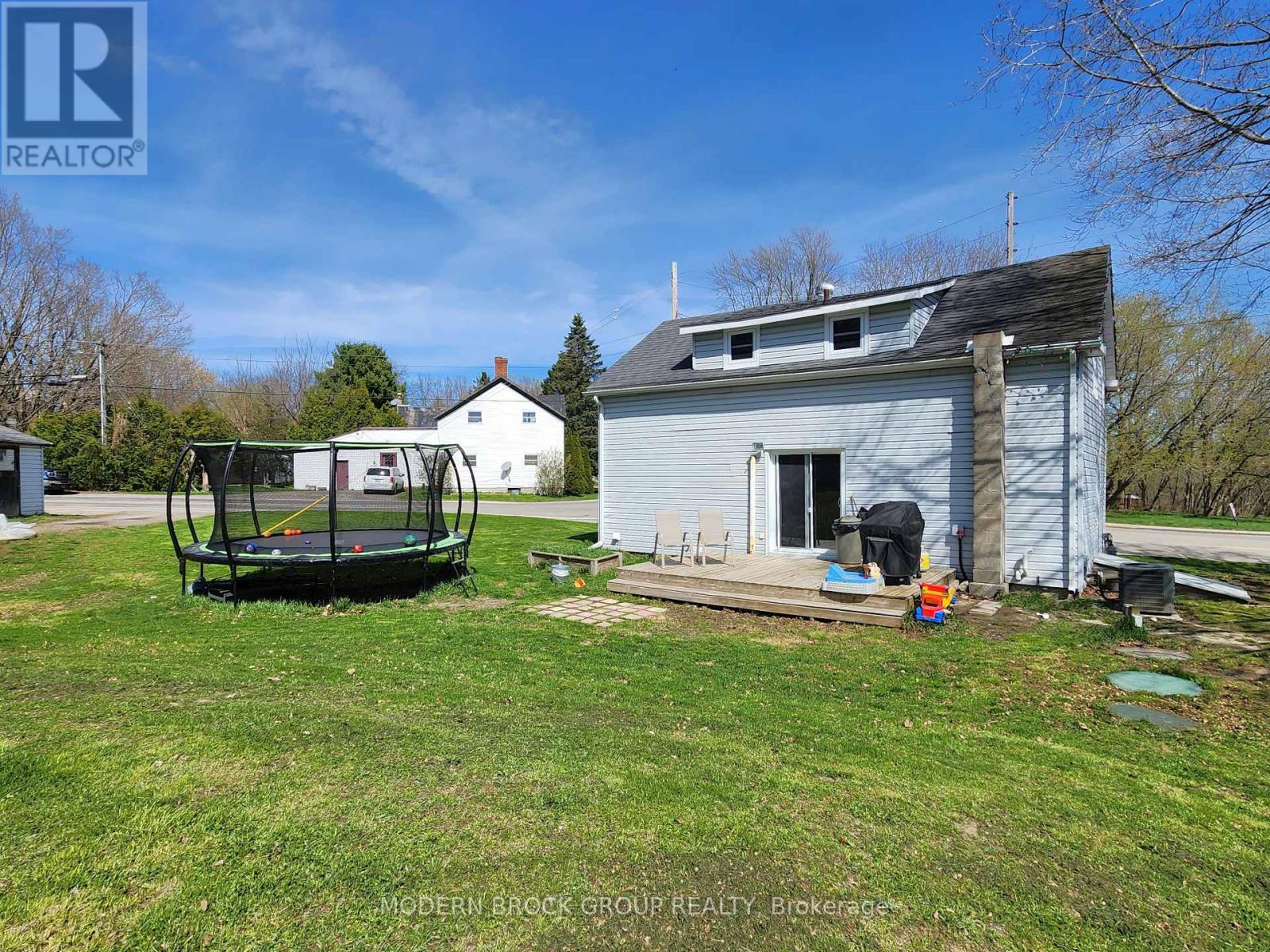 4 Main Street W, Elizabethtown-Kitley, Ontario  K0E 1M0 - Photo 27 - X12122704