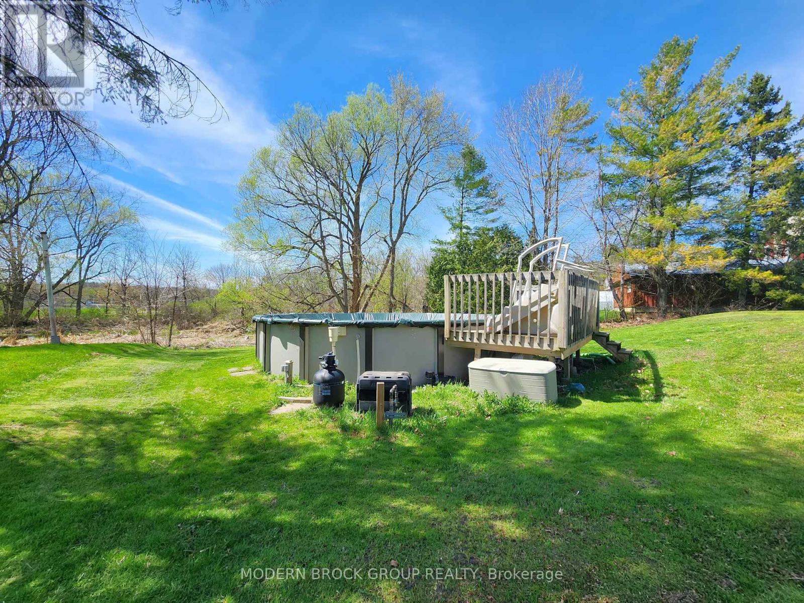 4 Main Street W, Elizabethtown-Kitley, Ontario  K0E 1M0 - Photo 29 - X12122704