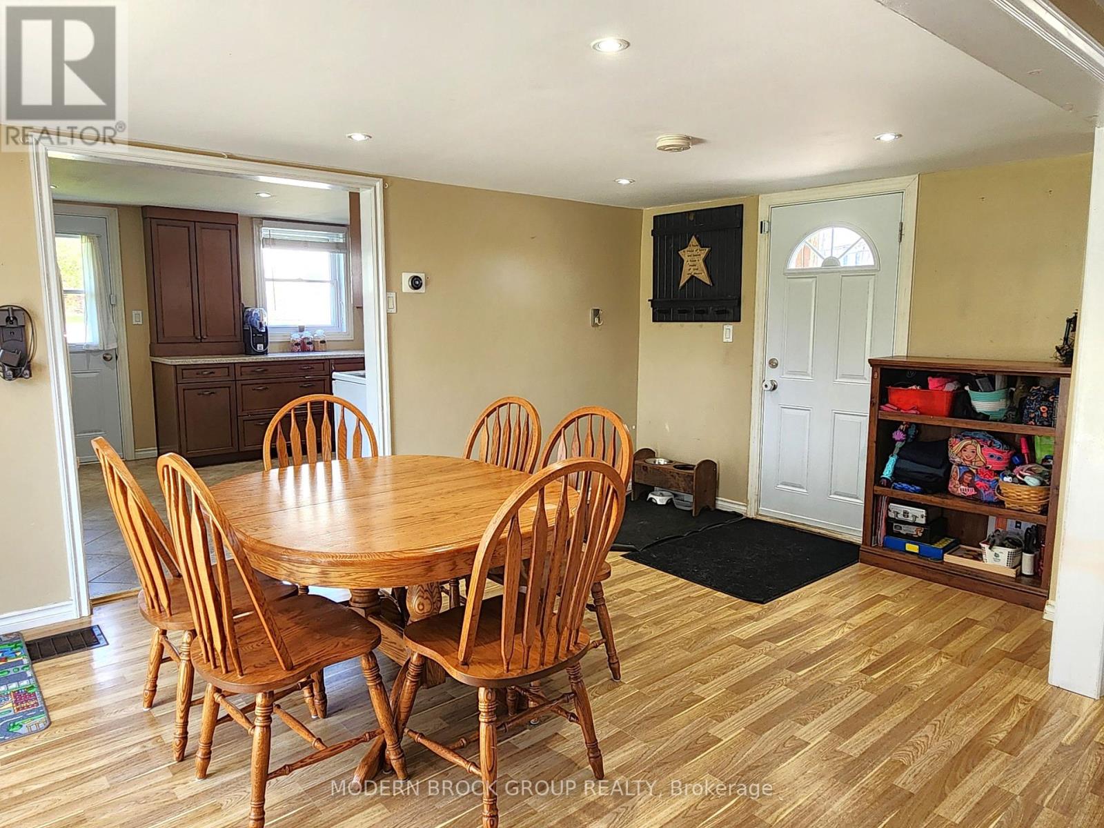 4 Main Street W, Elizabethtown-Kitley, Ontario  K0E 1M0 - Photo 7 - X12122704