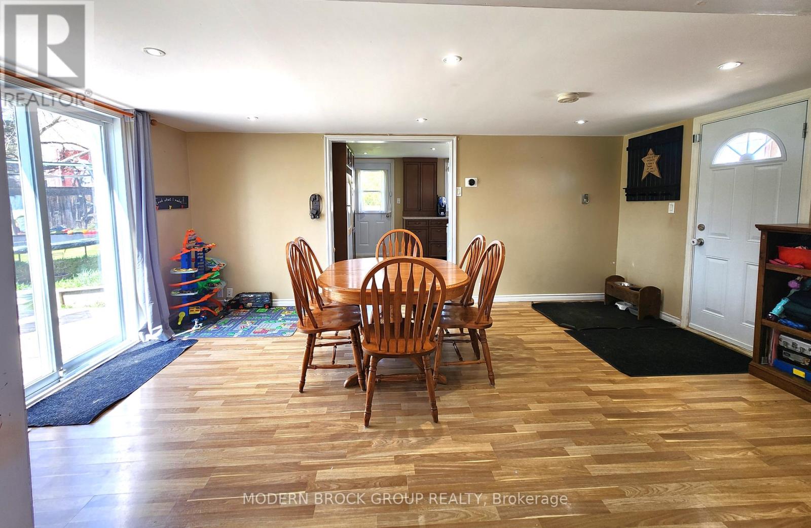 4 Main Street W, Elizabethtown-Kitley, Ontario  K0E 1M0 - Photo 9 - X12122704