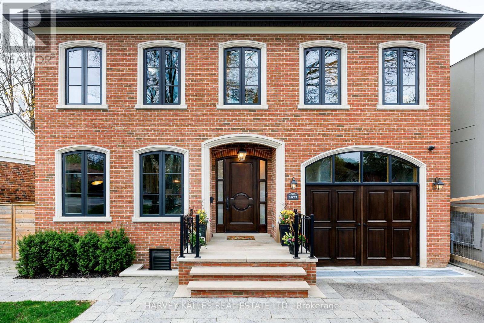 Property at 4673 DUNDAS STREET W image 1