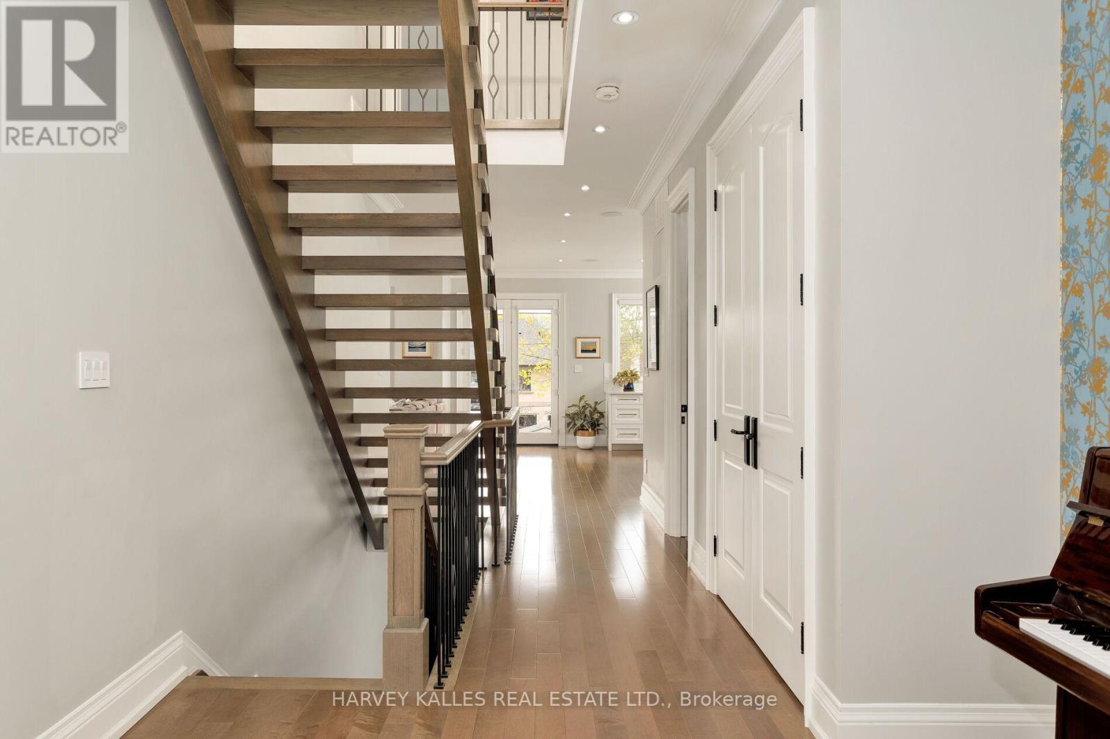 Property at 4673 DUNDAS STREET W image 5
