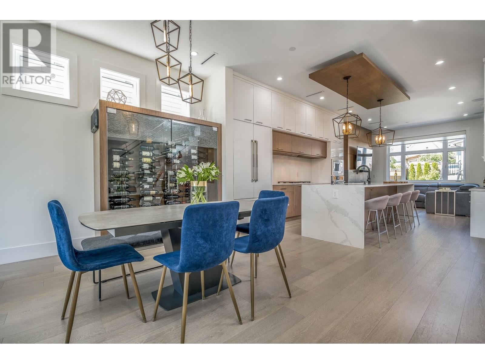 330 E 8th Street, North Vancouver, British Columbia  V7L 1Z3 - Photo 6 - R2995441