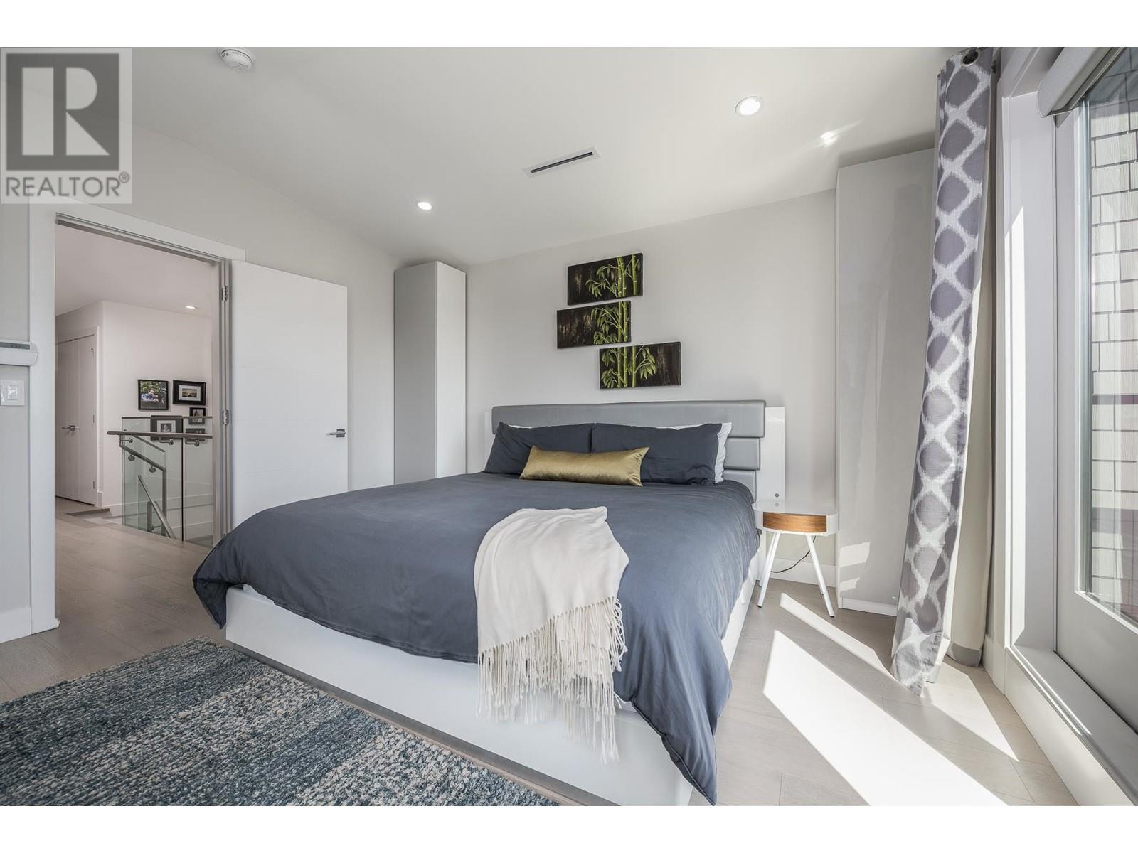 330 E 8th Street, North Vancouver, British Columbia  V7L 1Z3 - Photo 16 - R2995441