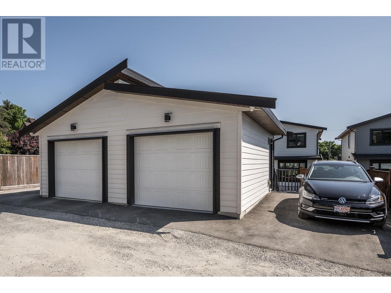 330 E 8th Street, North Vancouver, British Columbia  V7L 1Z3 - Photo 32 - R2995441