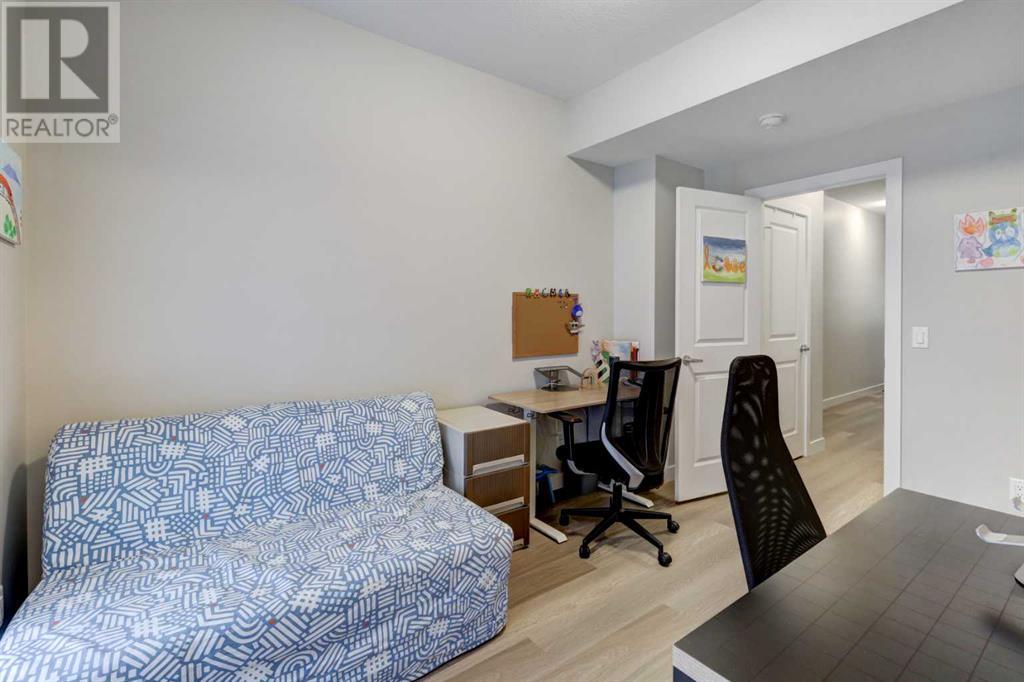 Property at 906 Sage Hill Grove NW image 4