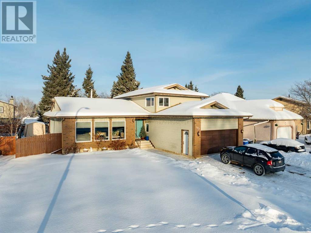 Property at 172 Brosseau Crescent image 3