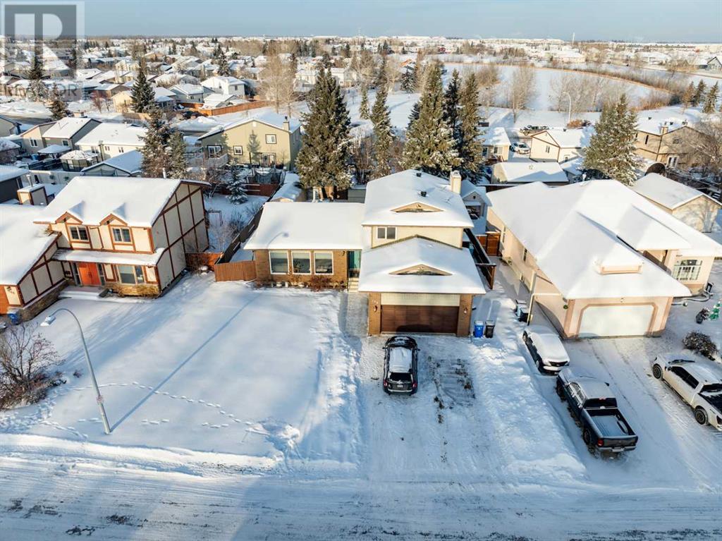 Property at 172 Brosseau Crescent image 2