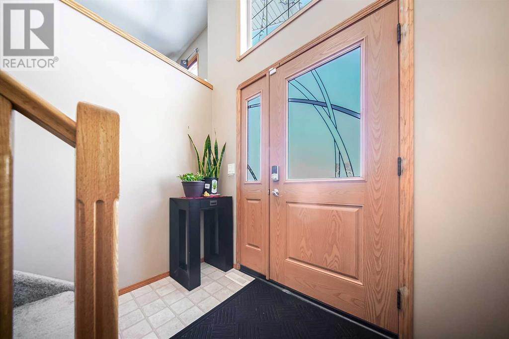 135 Keith Close, Red Deer, Alberta  T4P 3X4 - Photo 2 - A2214577