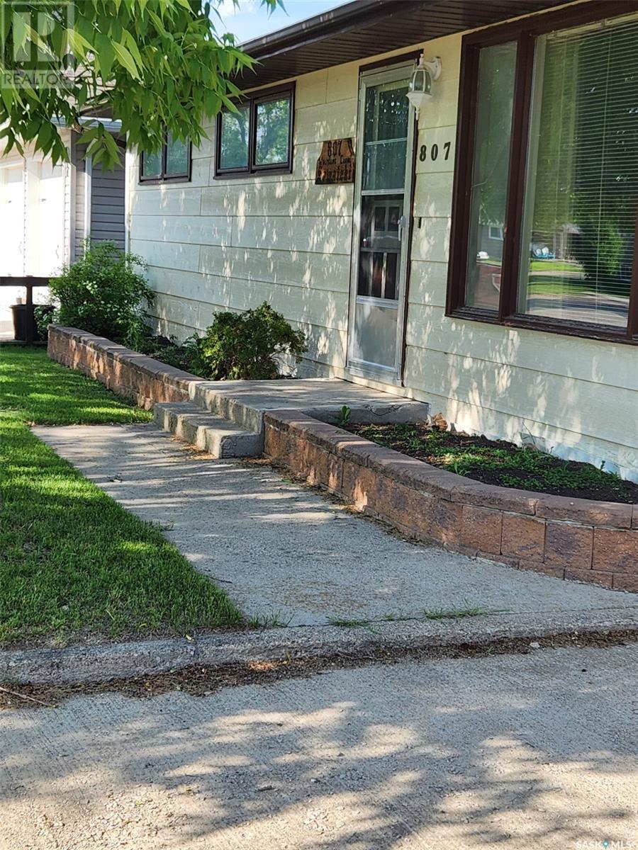 Property at 807 Elsinore STREET image 1