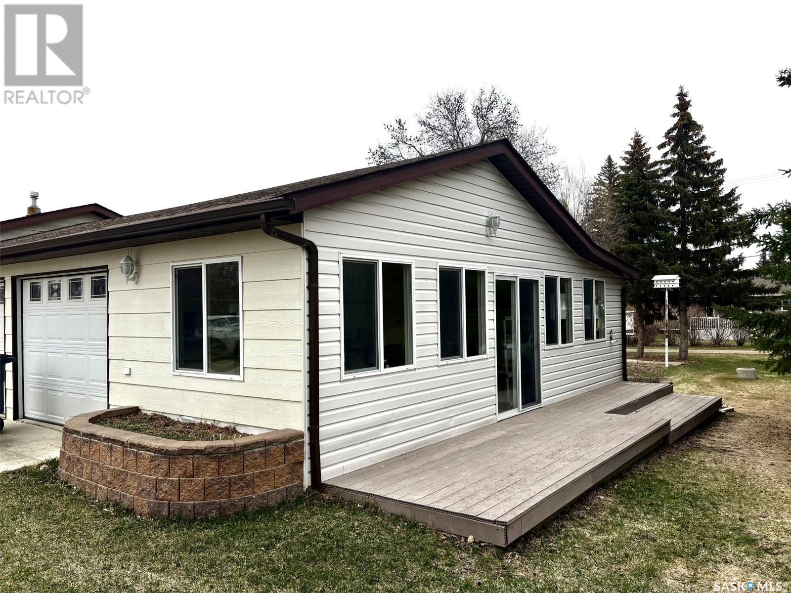 Property at 807 Elsinore STREET image 2