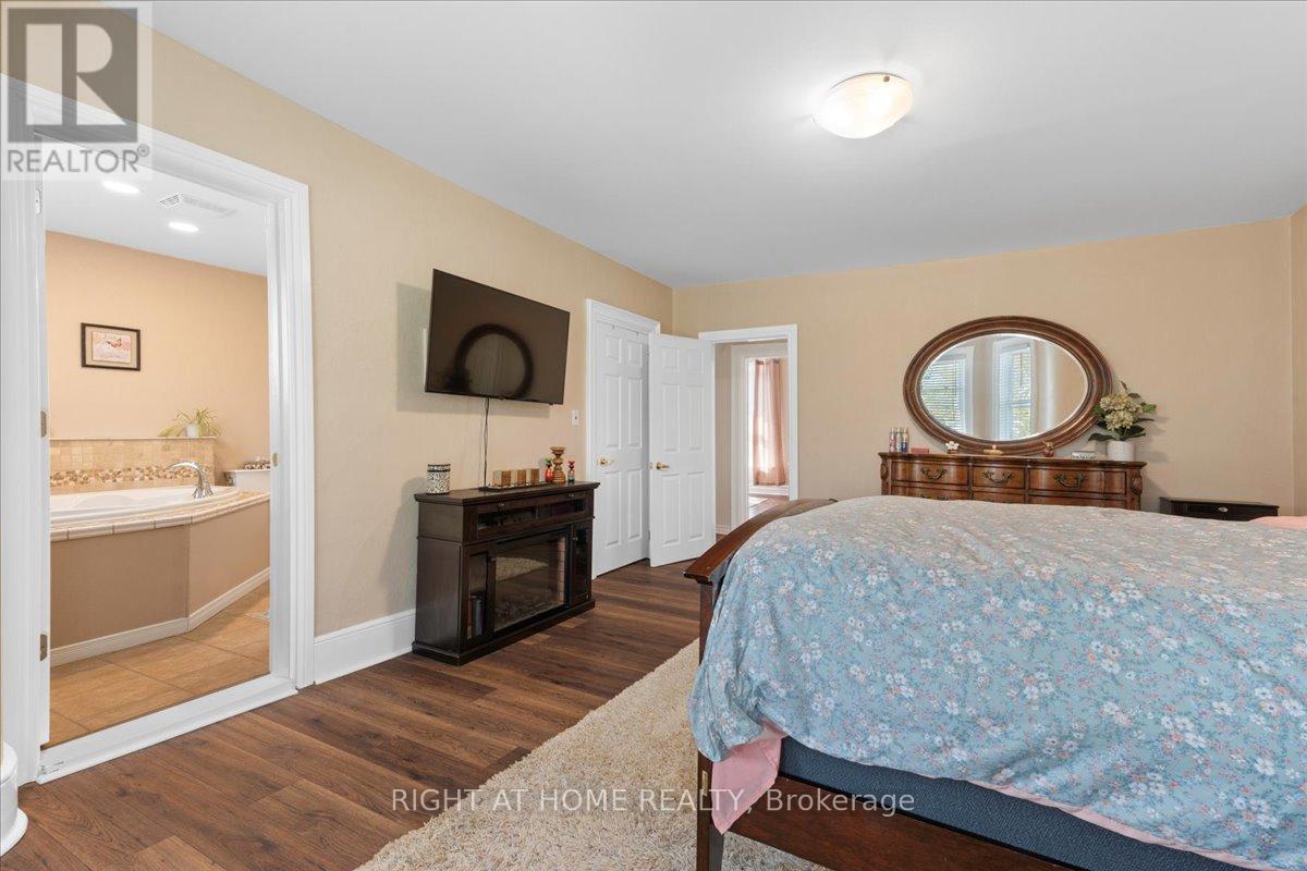 65 Donald Street, Belleville (Belleville Ward), Ontario  K8P 2J2 - Photo 24 - X12122718