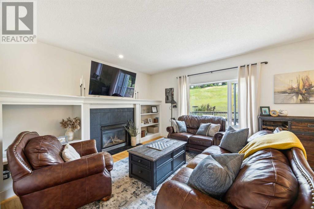207 Gleneagles View, Cochrane, Alberta  T4C 2G5 - Photo 10 - A2216747