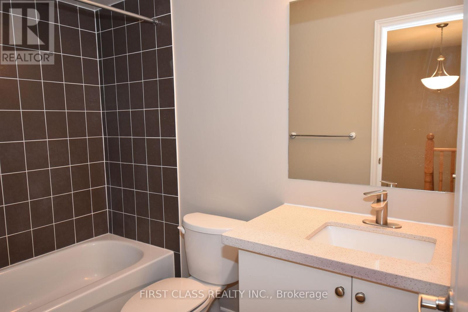 327 Doak Lane, Newmarket (Gorham-College Manor), Ontario  L3Y 0A7 - Photo 11 - N12122744