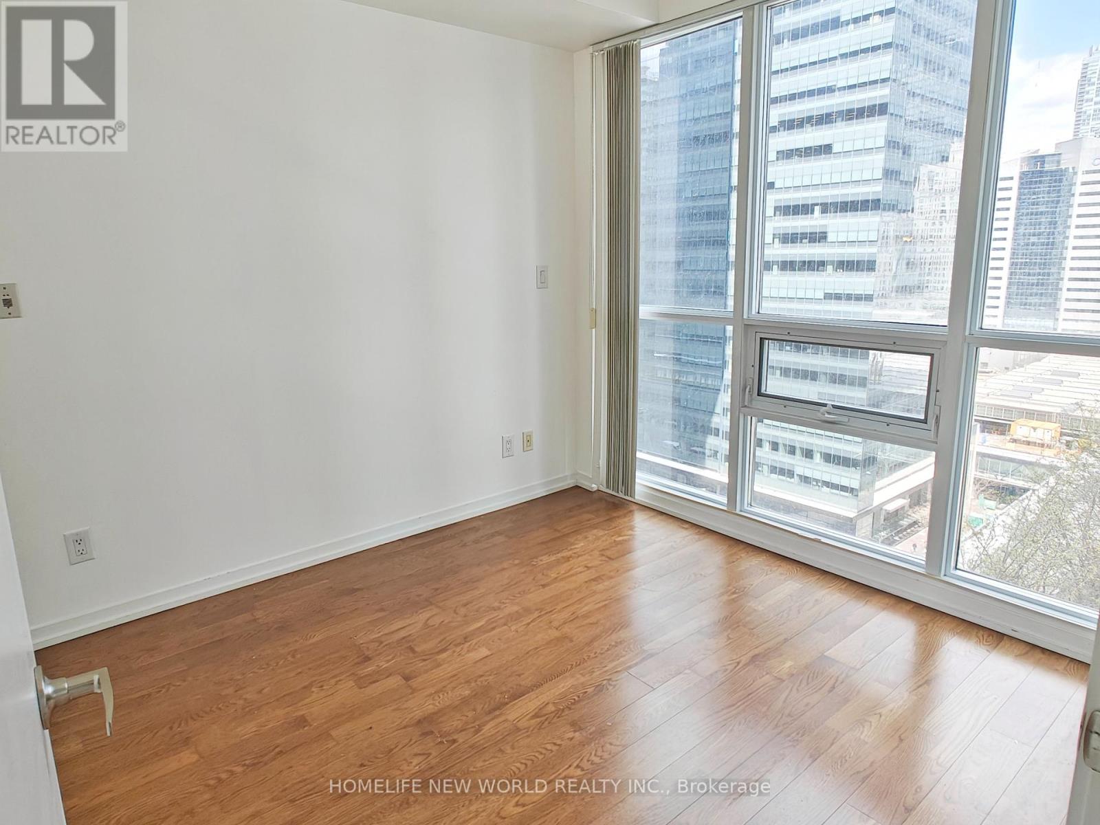 1302 - 55 Bremner Boulevard, Toronto, Ontario  M5J 0A6 - Photo 8 - C12122750