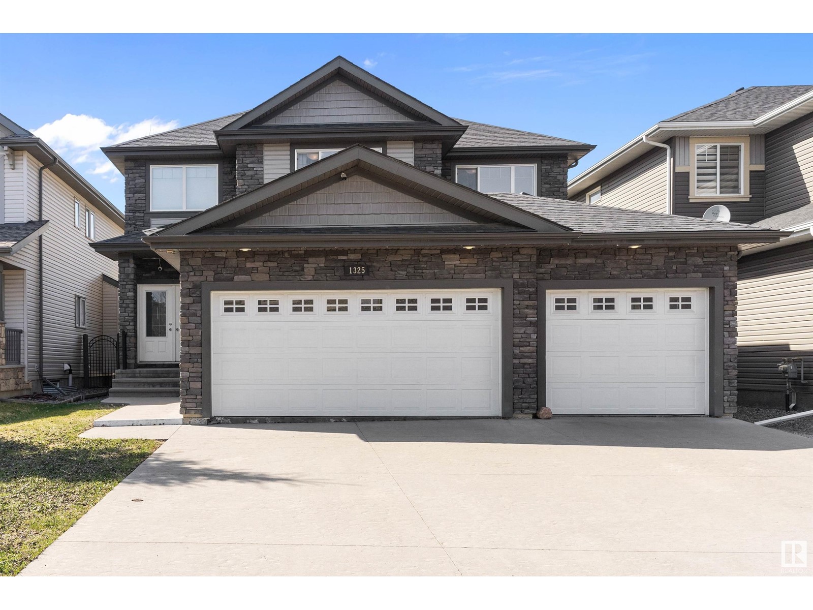 Property at 1325 ADAMSON DR SW SW image 1