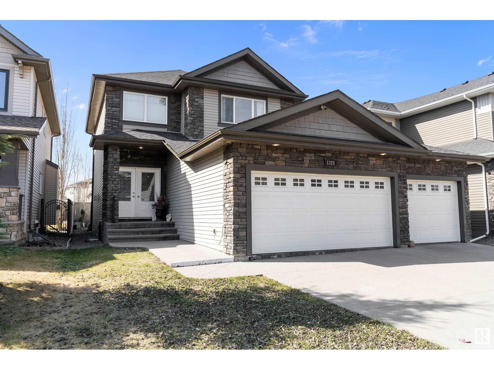 Property at 1325 ADAMSON DR SW SW image 2