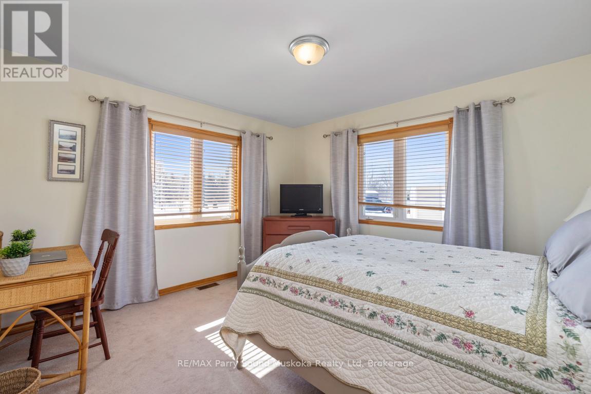 17 Martha Drive, Mckellar, Ontario  P0G 1C0 - Photo 18 - X12047150