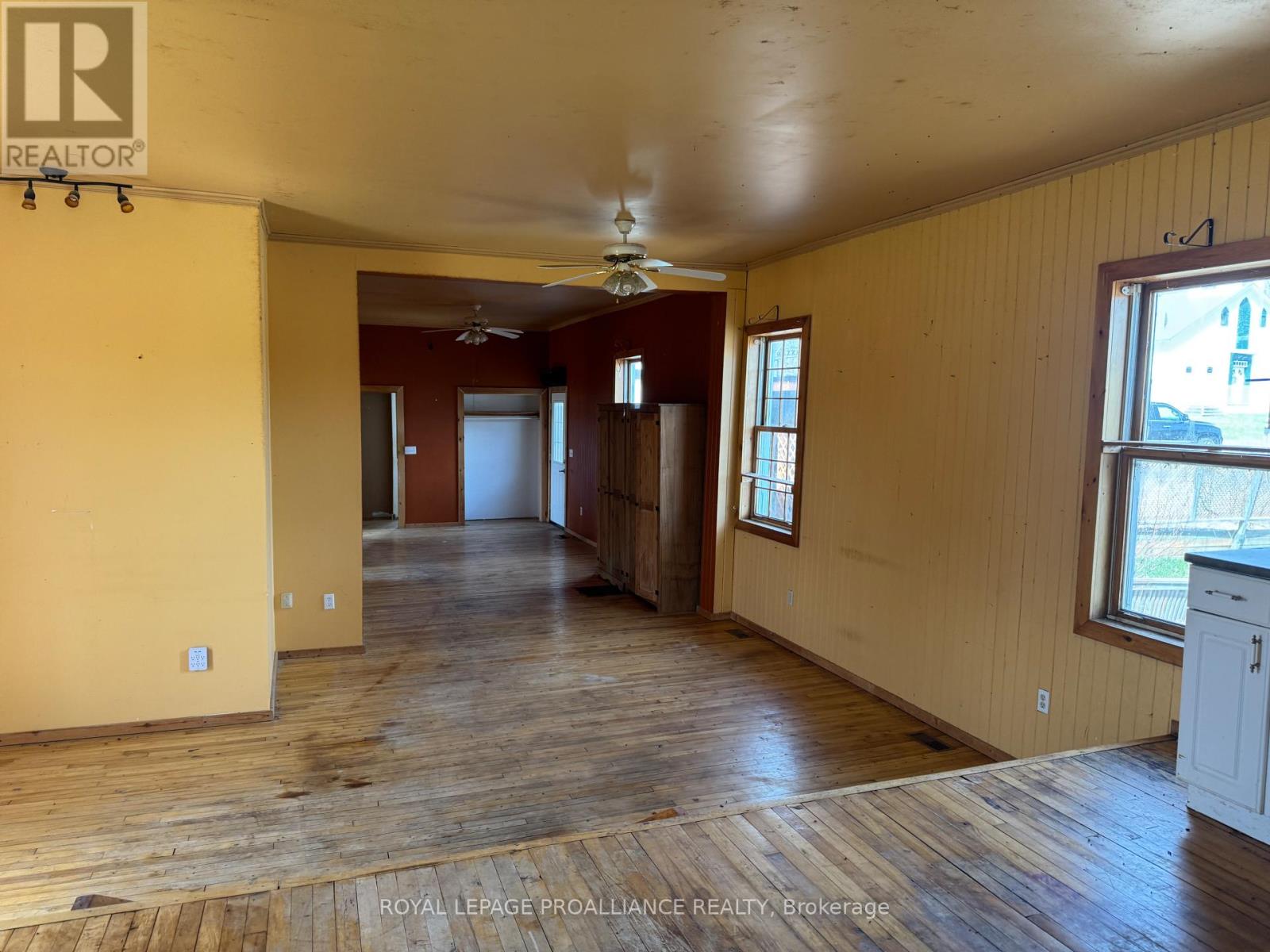 3085 Queensborough Road E, Madoc, Ontario K0K 2K0 - Photo 8 - X12122132