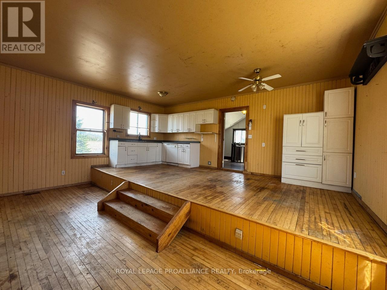3085 Queensborough Road E, Madoc, Ontario K0K 2K0 - Photo 7 - X12122132