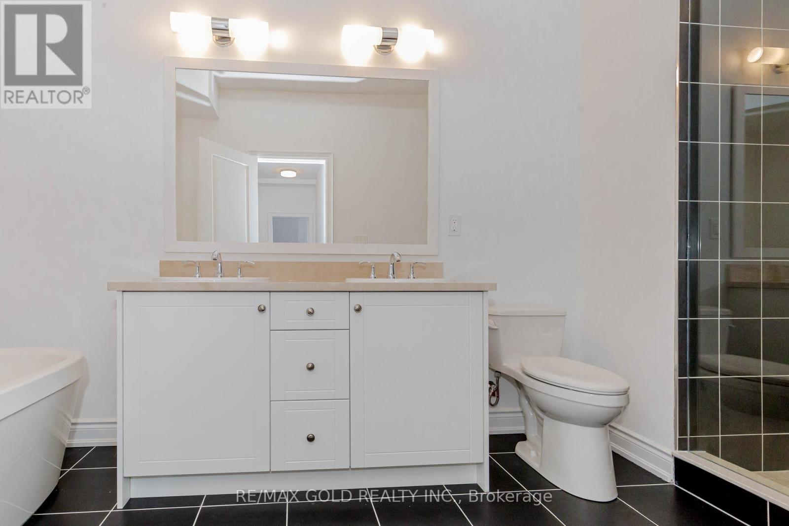 151 - 55 Lunar Crescent, Mississauga, Ontario  L5M 2R2 - Photo 25 - W12019376