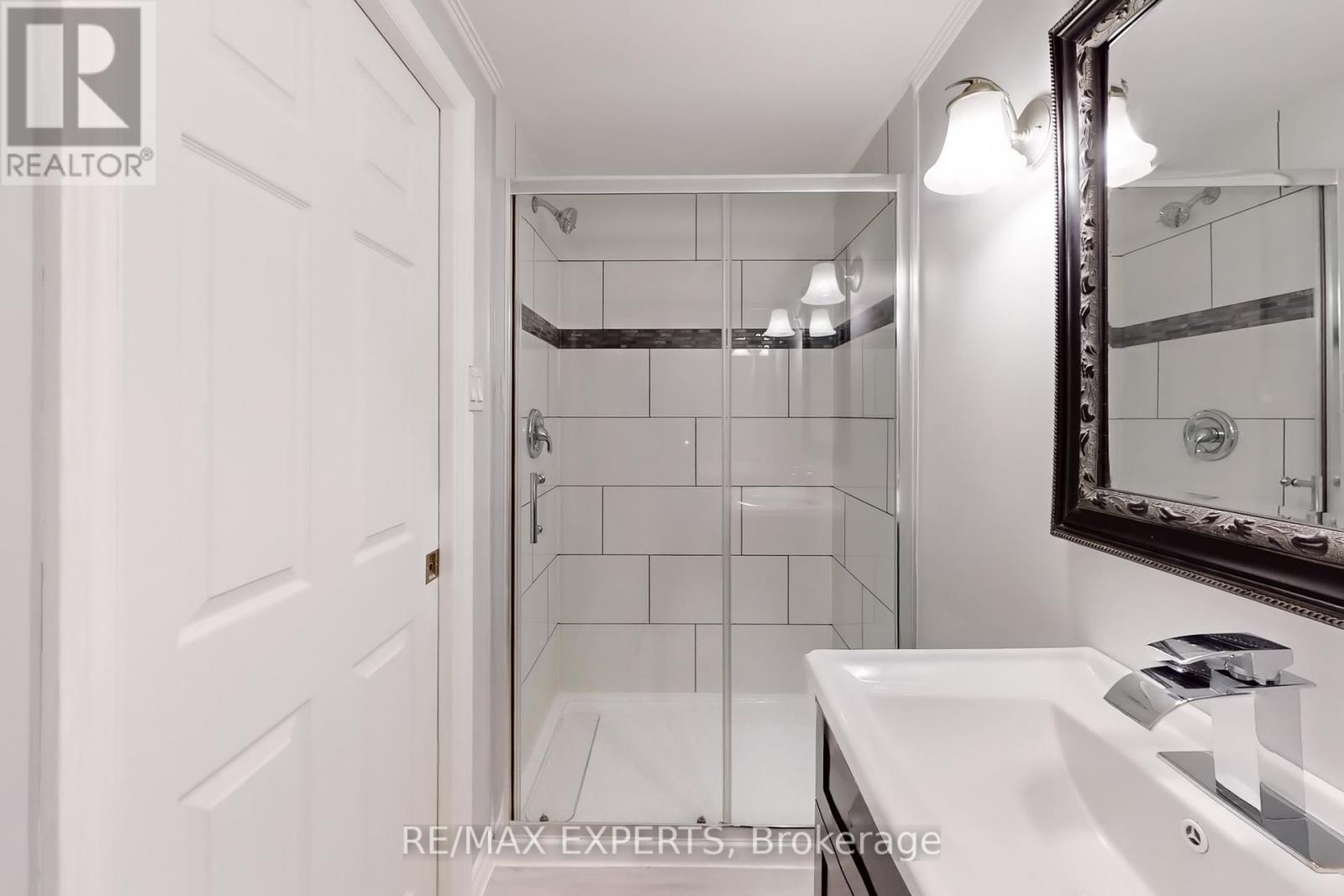92 Clover Ridge Drive E, Ajax, Ontario  L1S 1G7 - Photo 14 - E12122291