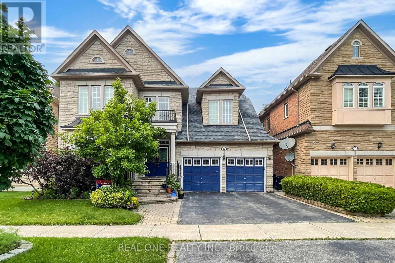 75 Green Meadows Circle, Toronto, Ontario  M2J 5G6 - Photo 1 - C12122758