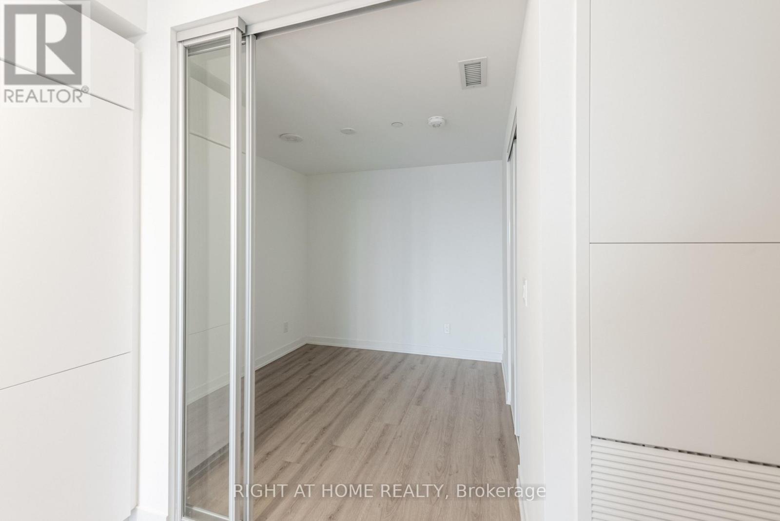 2208 - 319 Jarvis Street, Toronto, Ontario  M5B 2C2 - Photo 16 - C12122775