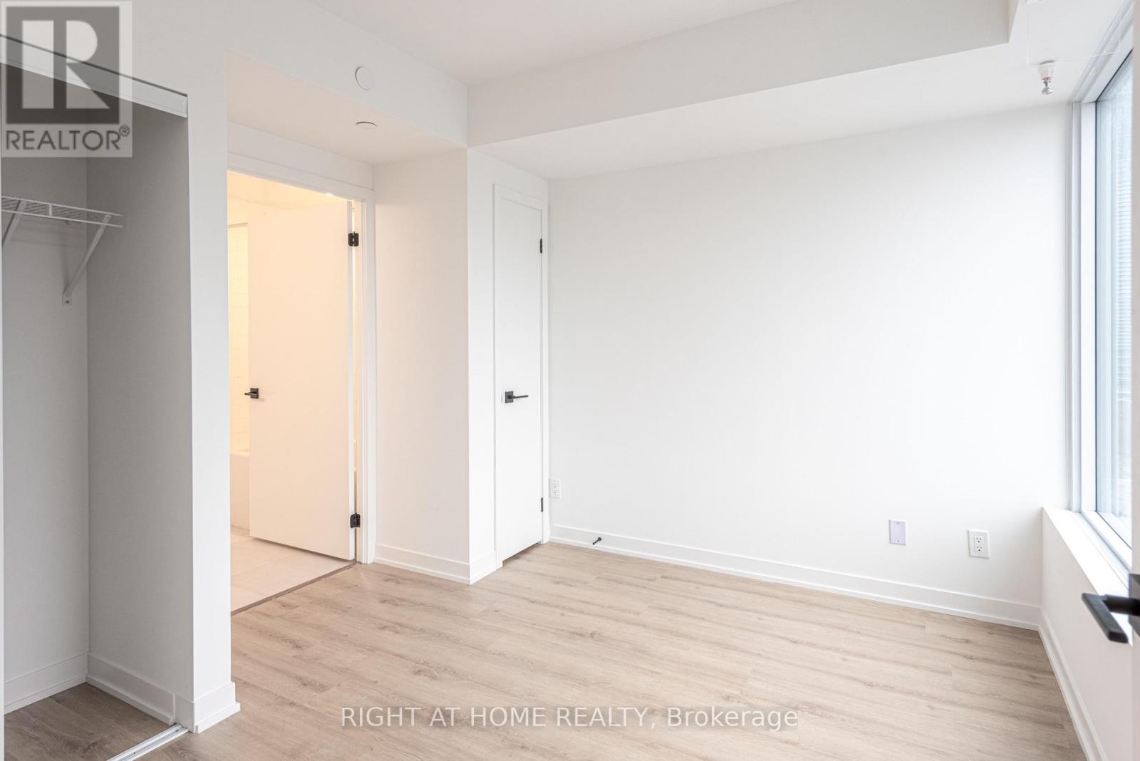 2208 - 319 Jarvis Street, Toronto, Ontario  M5B 2C2 - Photo 4 - C12122775
