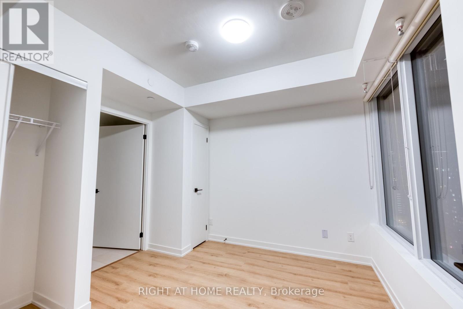 2208 - 319 Jarvis Street, Toronto, Ontario  M5B 2C2 - Photo 7 - C12122775