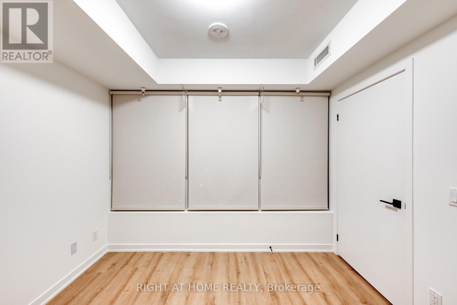 2208 - 319 Jarvis Street, Toronto, Ontario  M5B 2C2 - Photo 8 - C12122775