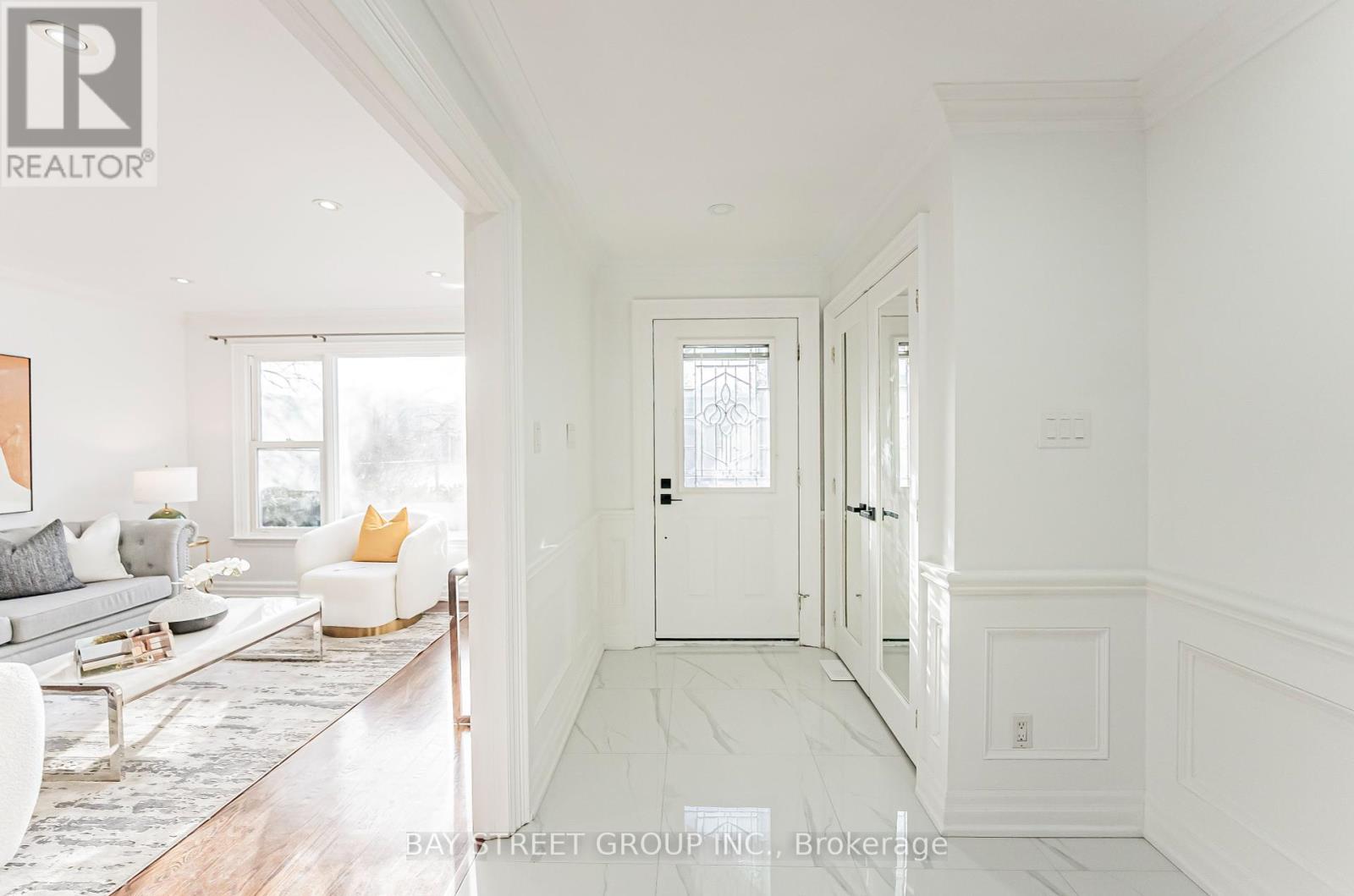 34 Ferrah Street, Markham, Ontario  L3R 1N5 - Photo 4 - N12122759