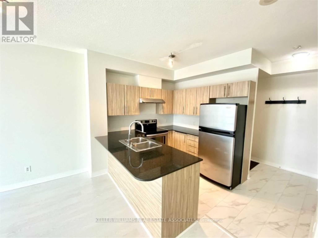 901 - 3515 Kariya Drive, Mississauga, Ontario  L5B 0C1 - Photo 8 - W12122770