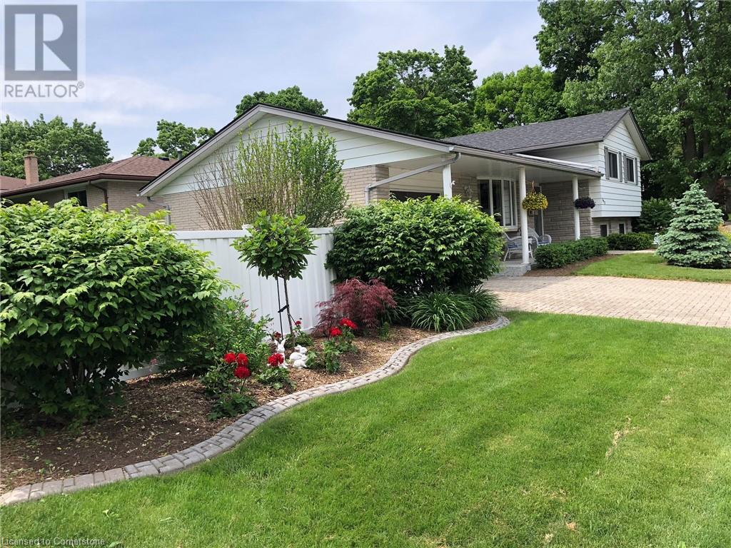 592 Glendene Crescent, Waterloo, Ontario  N2L 4P5 - Photo 3 - 40700997
