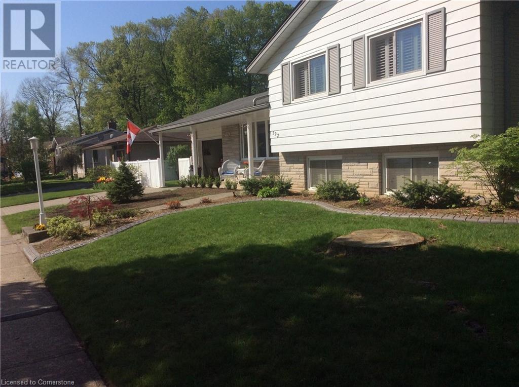 Property at 592 GLENDENE Crescent image 1