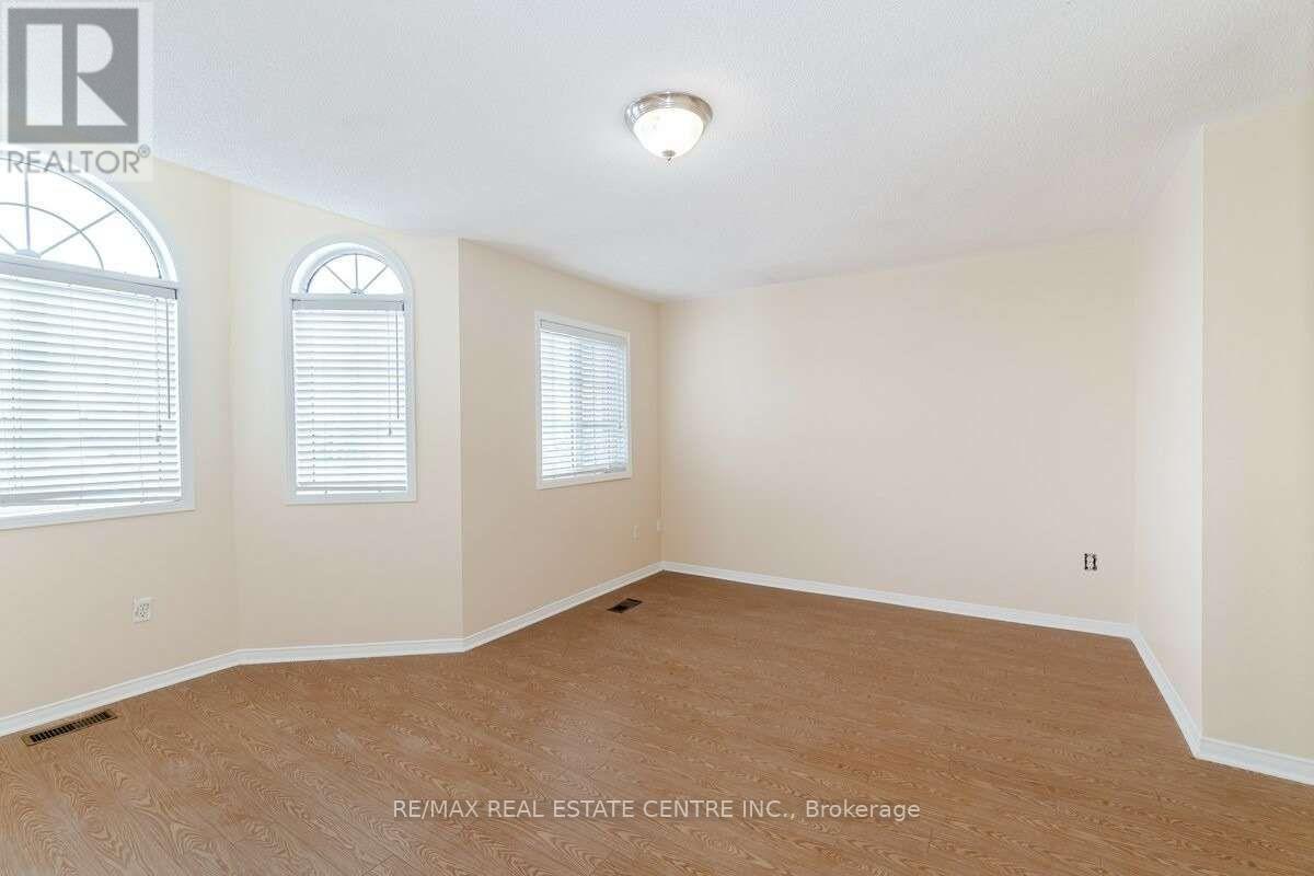 Main - 987 Sonoma Court, Mississauga, Ontario  L5V 2P4 - Photo 19 - W12122783