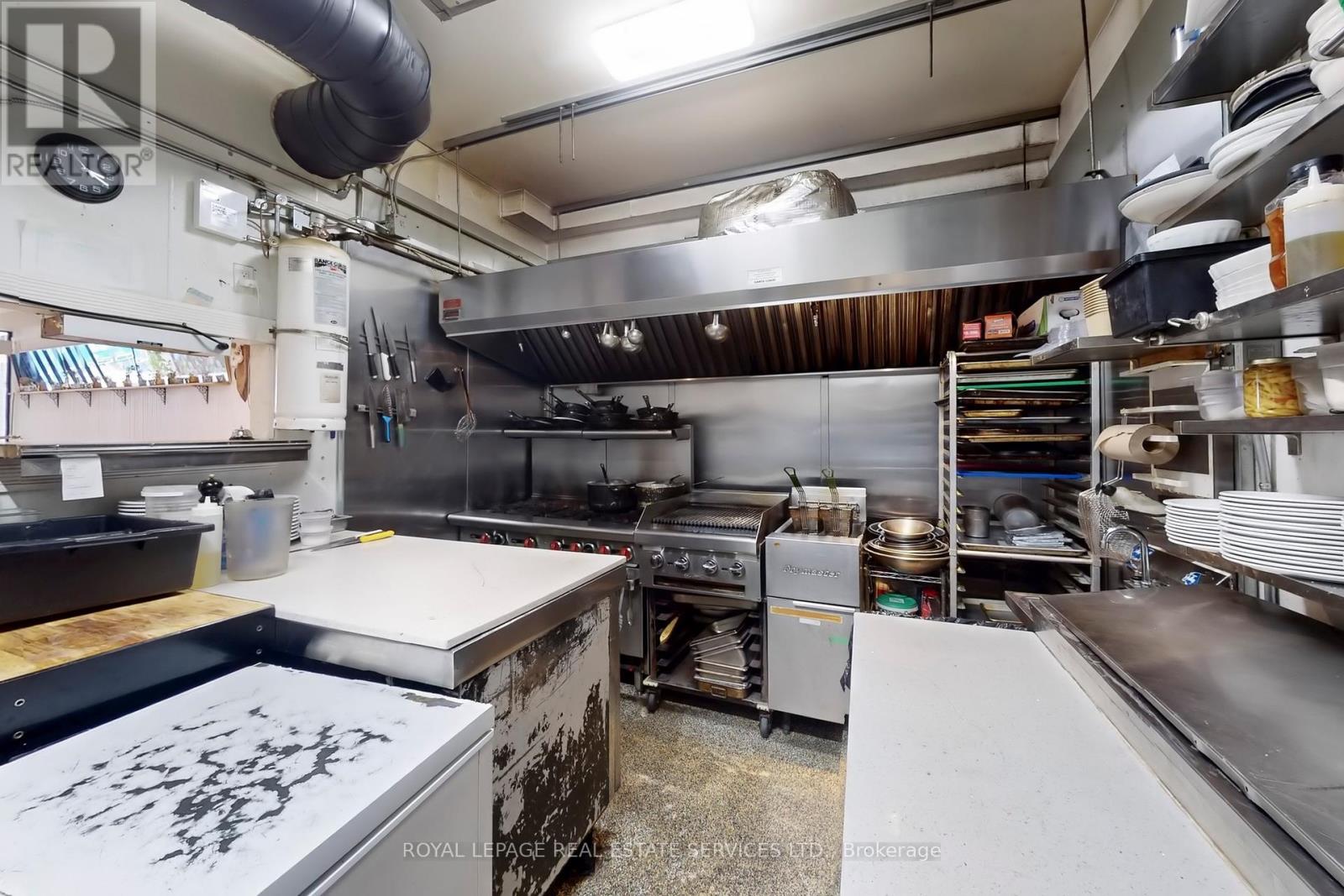 1595 Dupont Street, Toronto, Ontario  M6P 3S8 - Photo 22 - W12122801