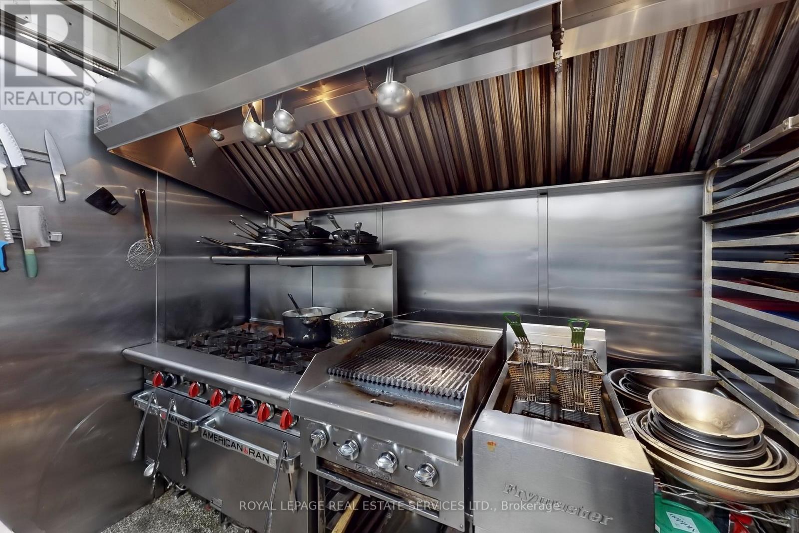 1595 Dupont Street, Toronto, Ontario  M6P 3S8 - Photo 24 - W12122801