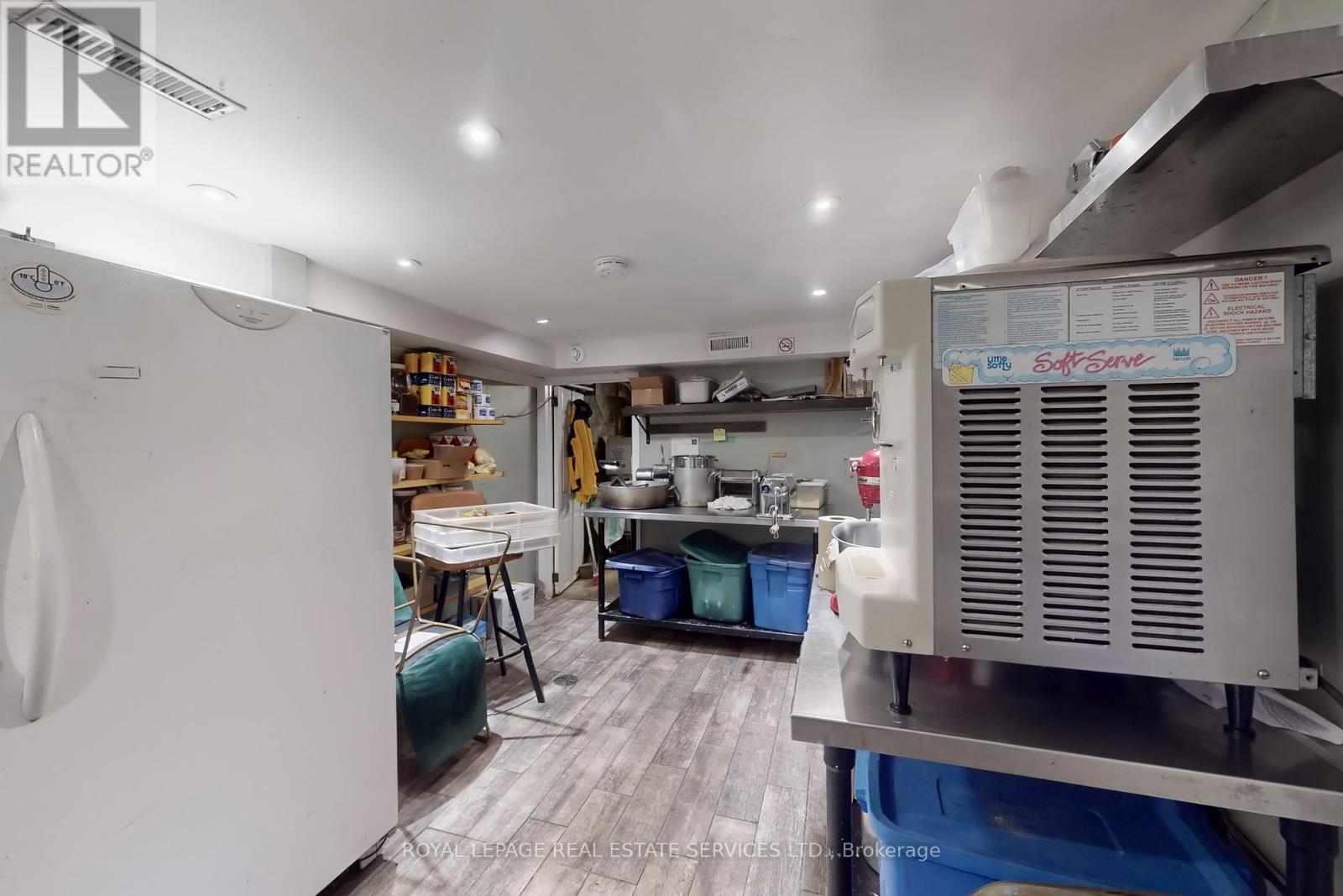 1595 Dupont Street, Toronto, Ontario  M6P 3S8 - Photo 32 - W12122801