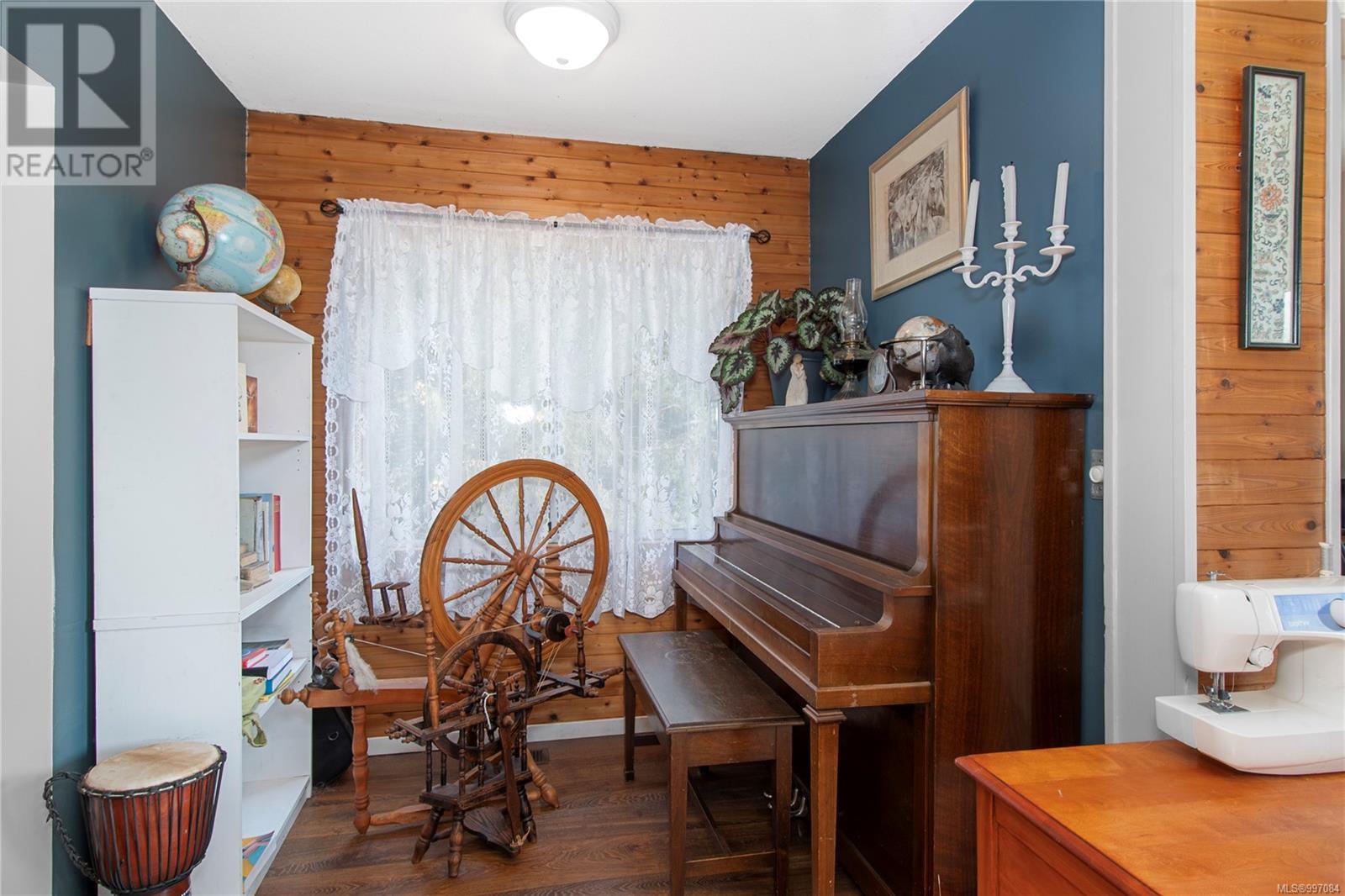 870 Sayward Rd, Sayward, British Columbia  V0P 1R0 - Photo 15 - 997084