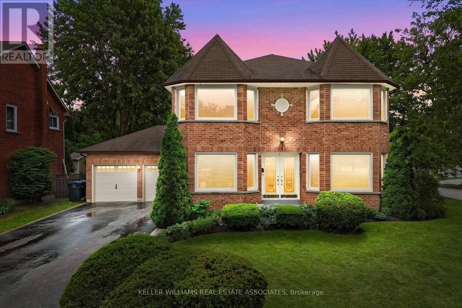 Property at 1 BROOKBANK COURT image 2