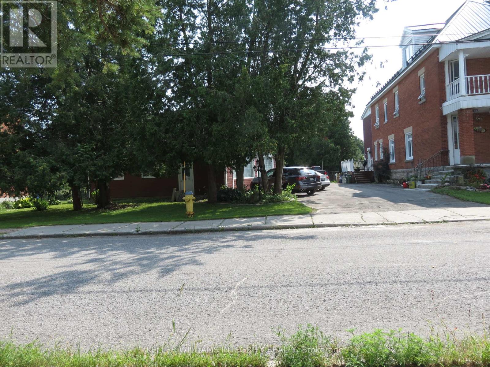 1820 Farwell Street E, Ottawa, Ontario  K0A 3H0 - Photo 3 - X12114604