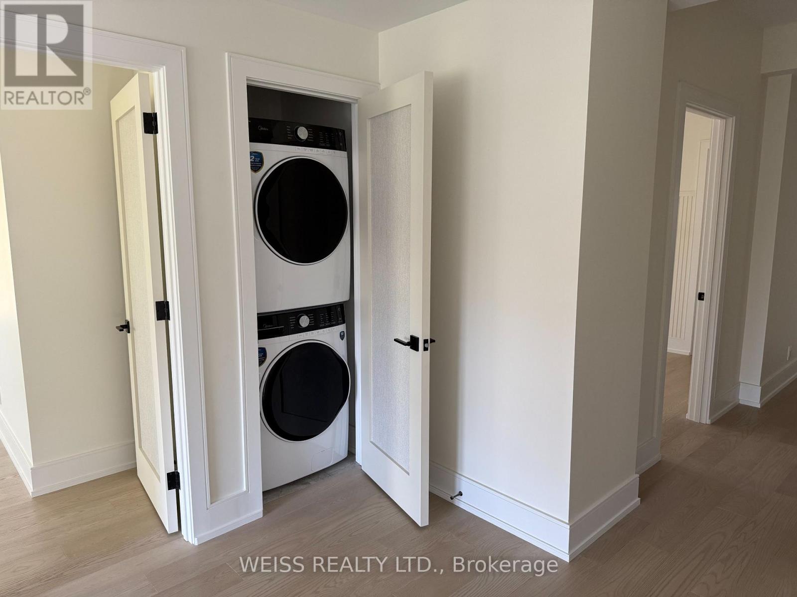 137 Bannockburn Avenue, Toronto, Ontario  M5M 2N4 - Photo 21 - C12114456