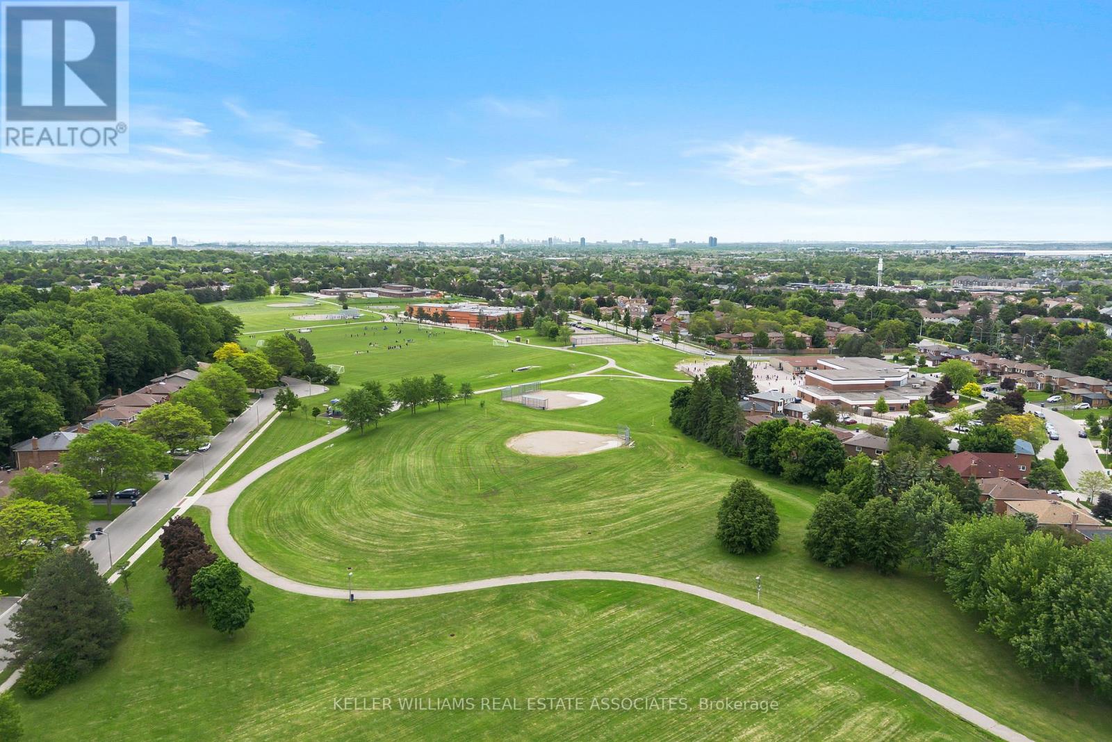 1 Brookbank Court, Brampton, Ontario  L6G 3G2 - Photo 48 - W12122573