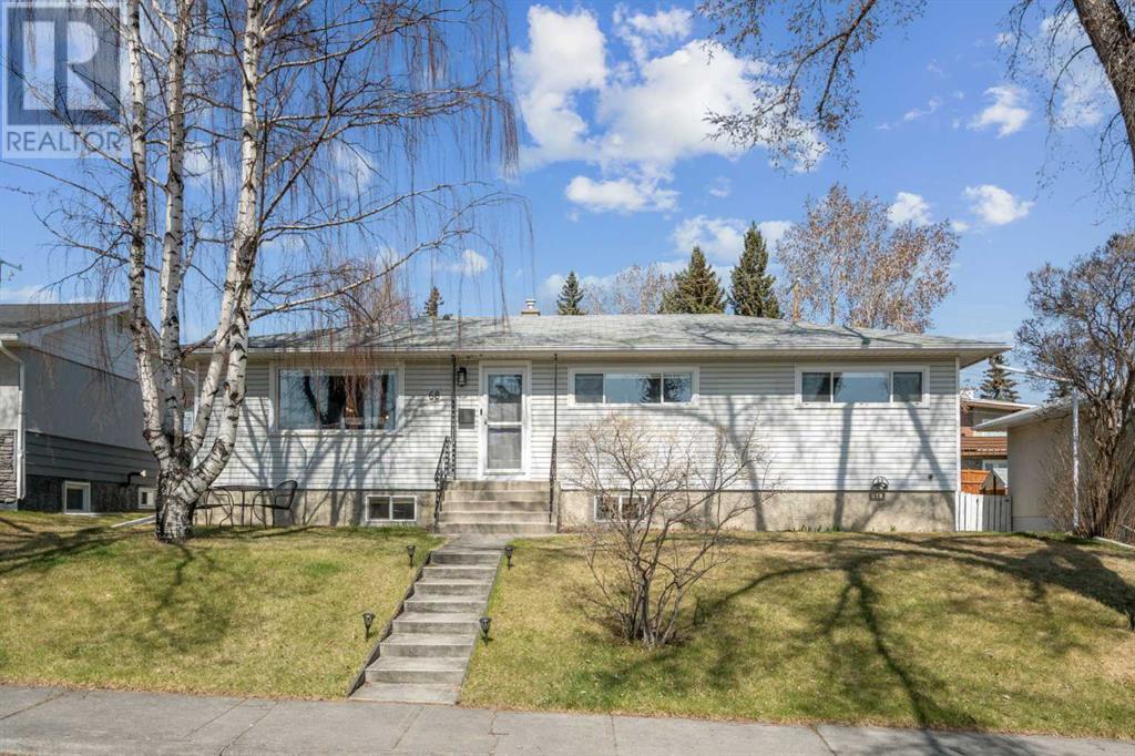 Property at 68 Chancellor Way NW image 2