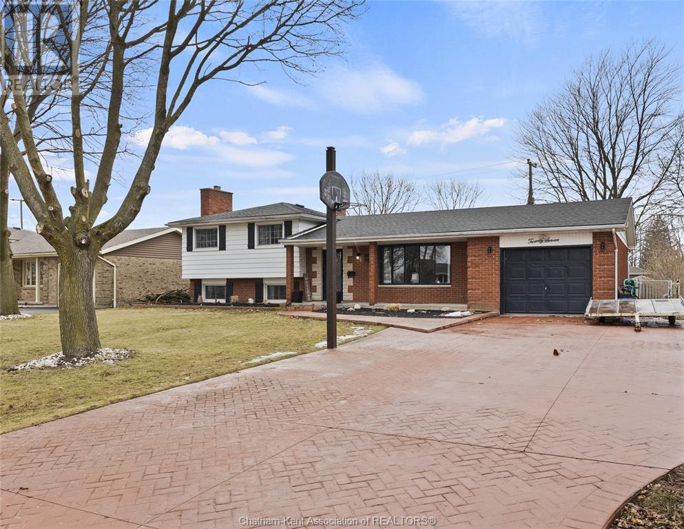 Property at 27 Lillian STREET image 2