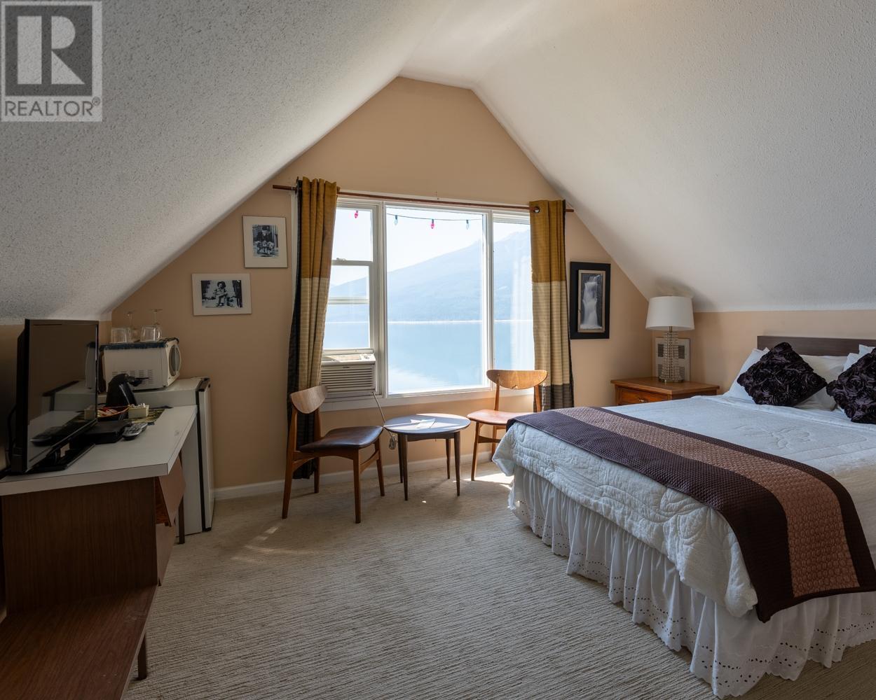 92 4th Avenue, Nakusp, British Columbia  V0G 1R1 - Photo 54 - 2473068