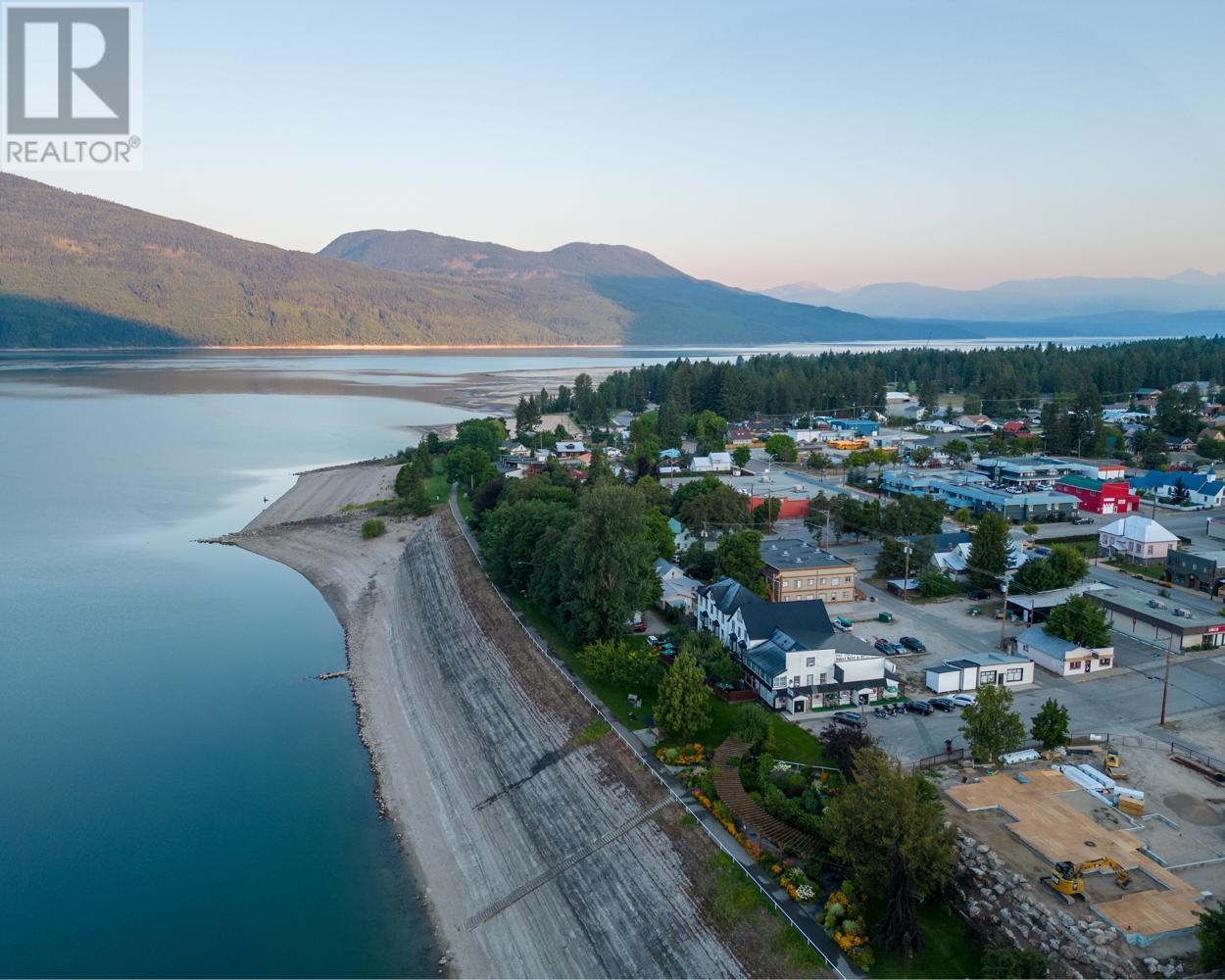 92 4th Avenue, Nakusp, British Columbia  V0G 1R1 - Photo 70 - 2473068