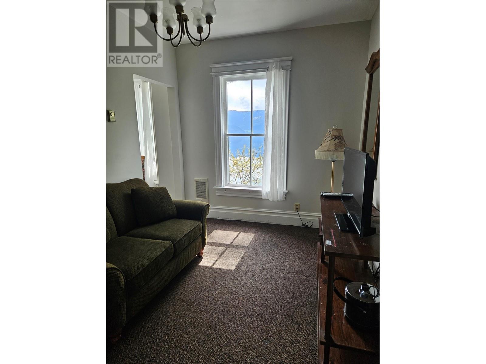 92 4th Avenue, Nakusp, British Columbia  V0G 1R1 - Photo 47 - 2473068