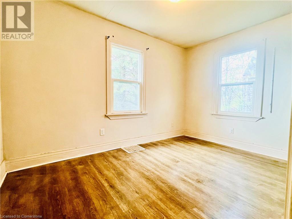 399 Erb Street W, Waterloo, Ontario  N2L 1W7 - Photo 7 - 40723445